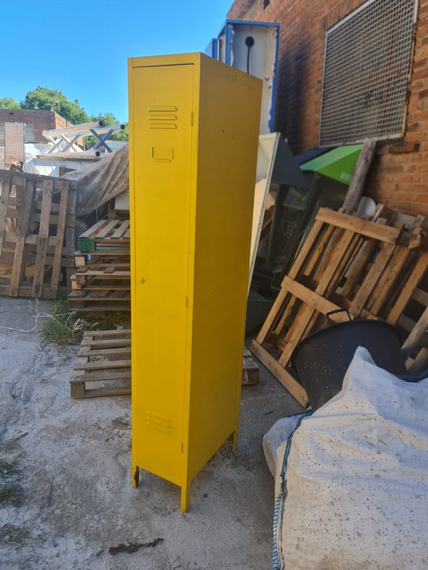 taquilla vestuario 1 puerta metal 179x29.5x50 1u azul-1u amarilla-2u rosas